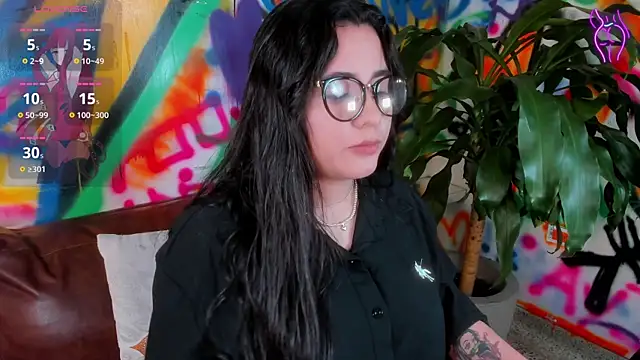 Snapshot of Liana_Bernocchi chatting on 10/29/25, 10:00 Liana Bernocchi online show from 10/29/25, 10:00