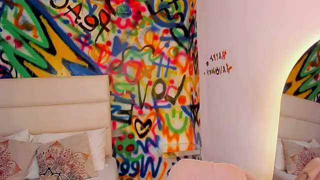 Snapshot of Liana_Bernocchi chatting on 11/06/25, 09:05 Liana Bernocchi online show from 11/06/25, 09:05