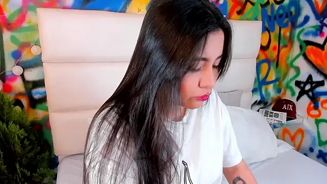 Snapshot of Liana_Bernocchi chatting on 11/20/25, 07:46 Liana Bernocchi online show from 11/20/25, 07:46