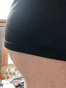 Snapshot of solitoooocam687 chatting on 03/11/25, 09:37 solitoooocam687 online show from 03/11/25, 09:37