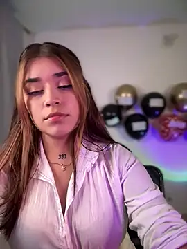 Snapshot of JoselinFlower_ chatting on 12/31/24, 09:28 JoselinFlower online show from 12/31/24, 09:28