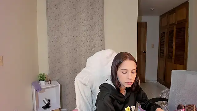 Snapshot of shanakendal2 chatting on 02/11/25, 07:48 shanakendal2 online show from 02/11/25, 07:48