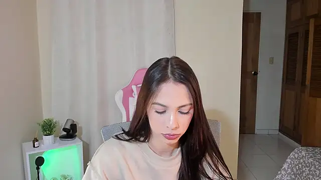 Snapshot of shanakendal2 chatting on 02/18/25, 01:33 shanakendal2 online show from 02/18/25, 01:33