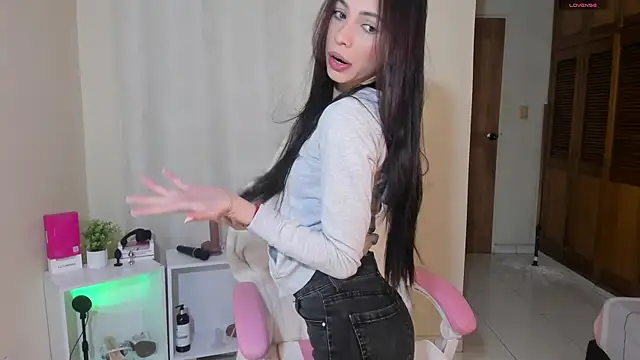 Snapshot of shanakendal2 chatting on 03/18/25, 02:15 shanakendal2 online show from 03/18/25, 02:15