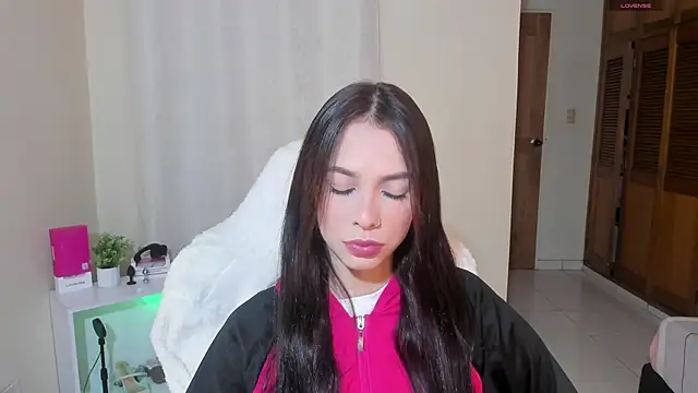 Snapshot of shanakendal2 chatting on 03/19/25, 02:02 shanakendal2 online show from 03/19/25, 02:02