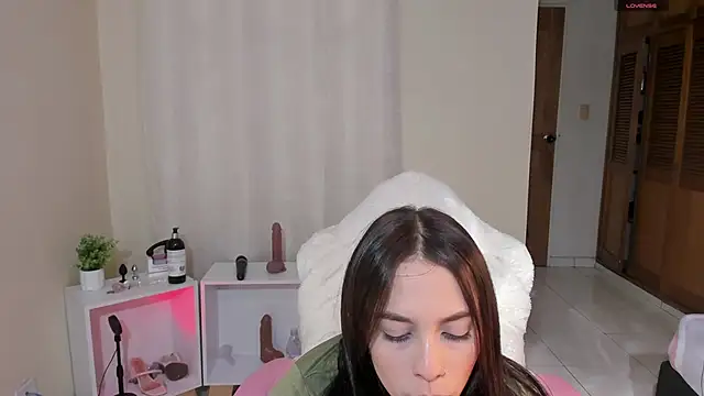 Snapshot of shanakendal2 chatting on 03/22/25, 08:26 shanakendal2 online show from 03/22/25, 08:26