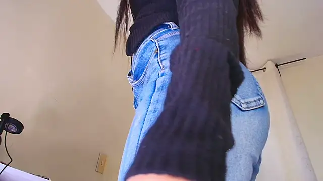 Snapshot of shanakendal2 chatting on 10/23/25, 02:05 shanakendal2 online show from 10/23/25, 02:05