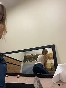 Snapshot of Vanilladreams chatting on 02/16/26, 03:30 Vanilladreams online show from 02/16/26, 03:30