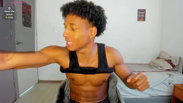 Snapshot of Malkongarcia chatting on 09/15/25, 05:35 Malkongarcia online show from 09/15/25, 05:35