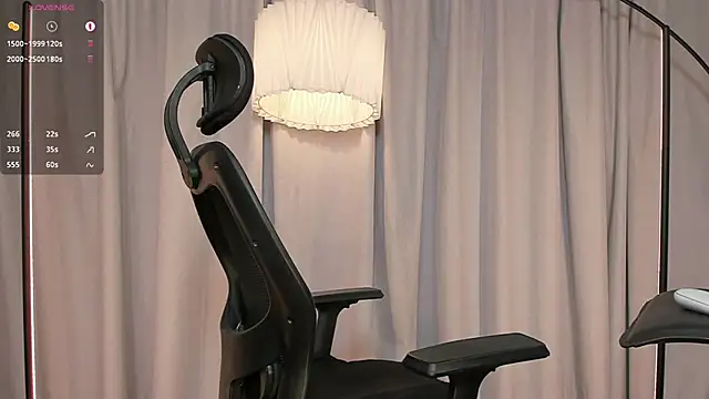 ariana fitl  online show from 10/12/25, 04:55