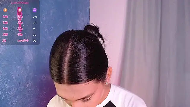 sofiaa grey  online show from 01/23/25, 01:45