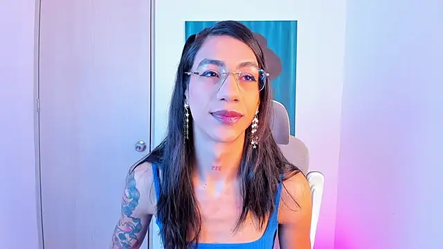 Snapshot of sofiaa_grey_ chatting on 04/23/26, 04:31 sofiaa grey online show from 04/23/26, 04:31