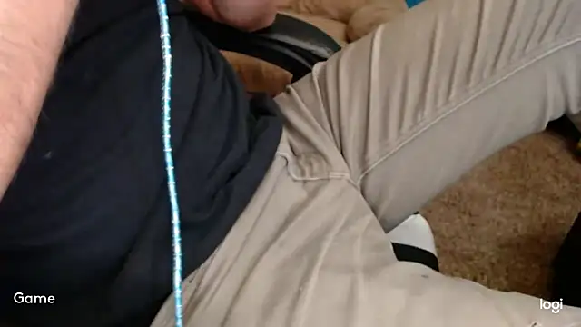 Snapshot of Hellojeremy chatting on 10/27/25, 05:50 Hellojeremy online show from 10/27/25, 05:50