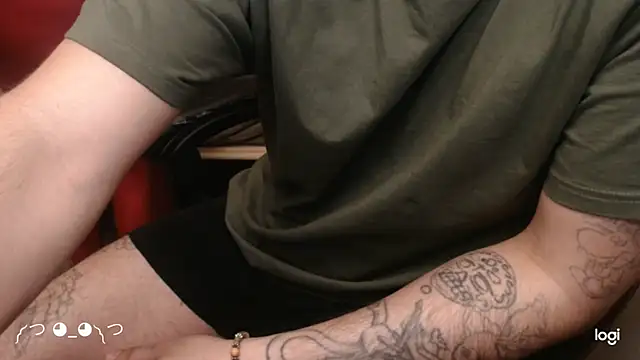 Snapshot of Hellojeremy chatting on 02/15/26, 01:13 Hellojeremy online show from 02/15/26, 01:13