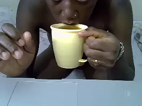 pretty alma20 online show from 03/04/25, 10:13