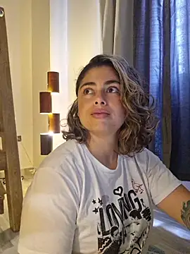 Juliietha servas online show from 04/05/26, 05:32