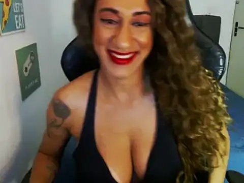 Snapshot of gauchinhaG chatting on 12/21/24, 01:21 gauchinhaG online show from 12/21/24, 01:21