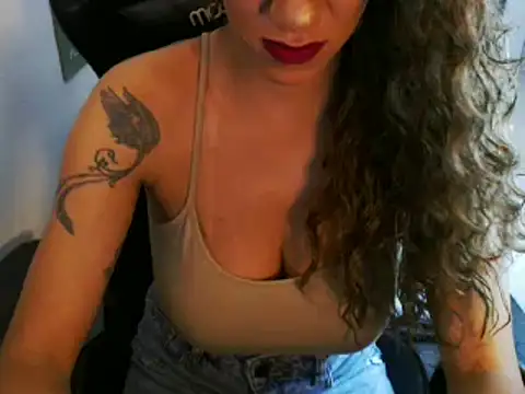 Snapshot of gauchinhaG chatting on 02/18/25, 06:15 gauchinhaG online show from 02/18/25, 06:15