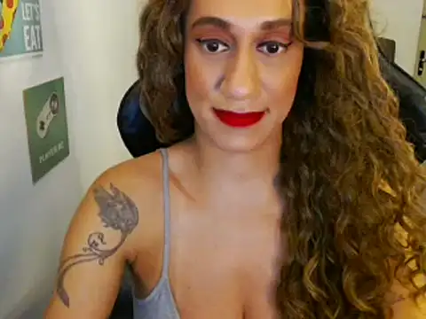 Snapshot of gauchinhaG chatting on 03/17/25, 06:32 gauchinhaG online show from 03/17/25, 06:32