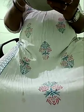 Snapshot of NEHA-DESHI chatting on 03/04/25, 10:24 NEHA-DESHI online show from 03/04/25, 10:24