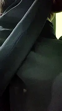 Snapshot of NEHA-DESHI chatting on 03/04/25, 06:50 NEHA-DESHI online show from 03/04/25, 06:50