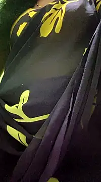 Snapshot of NEHA-DESHI chatting on 03/12/25, 06:33 NEHA-DESHI online show from 03/12/25, 06:33