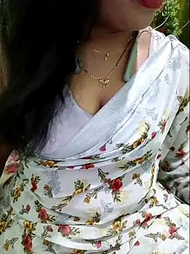 Snapshot of NEHA-DESHI chatting on 03/18/25, 07:53 NEHA-DESHI online show from 03/18/25, 07:53