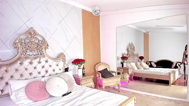 JulissaWilson online show from 12/13/25, 10:15