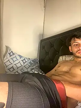 Snapshot of tom_thick chatting on 12/07/24, 07:16 tom thick online show from 12/07/24, 07:16