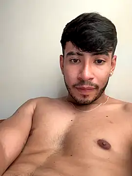 Snapshot of tom_thick chatting on 11/09/25, 03:21 tom thick online show from 11/09/25, 03:21