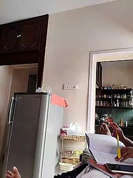 Snapshot of AUNTY1984 chatting on 10/09/25, 08:01 AUNTY1984 online show from 10/09/25, 08:01