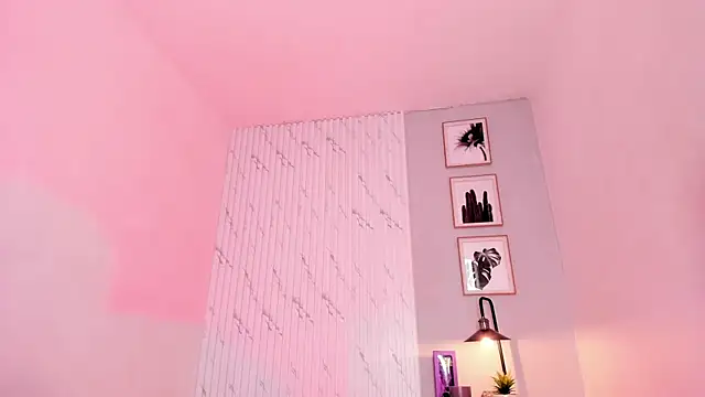 megan-wells online show from 12/24/24, 06:06