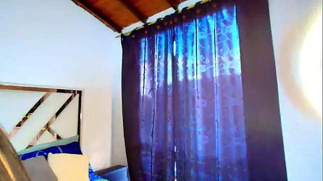 AlixLong online show from 11/08/25, 09:13