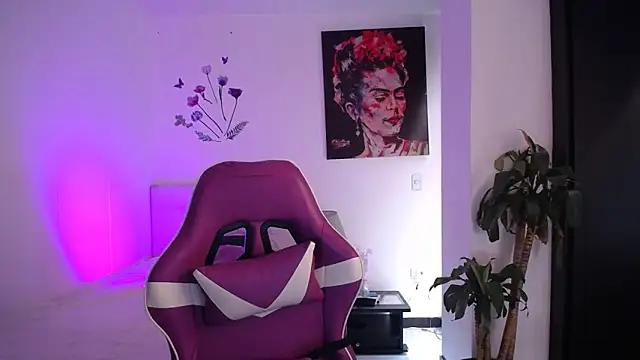 esmeraldaa230 online show from 03/15/26, 06:58