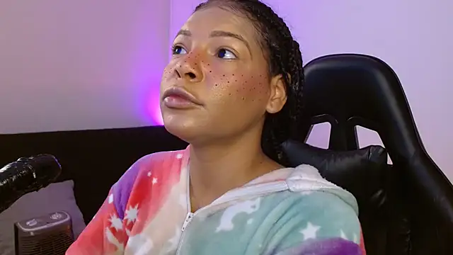 Snapshot of Anabel693 chatting on 01/18/25, 07:07 Anabel693 online show from 01/18/25, 07:07