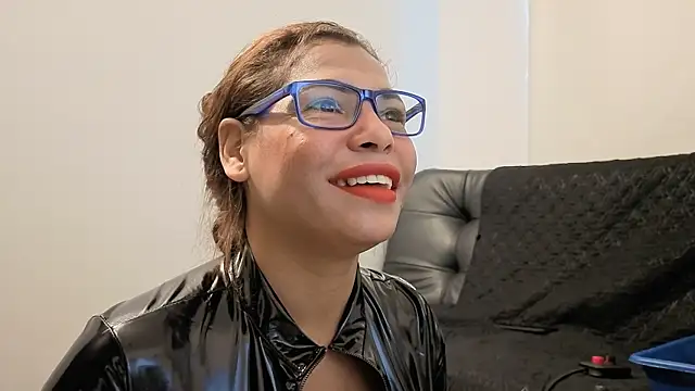 Snapshot of Anabel693 chatting on 02/13/26, 01:18 Anabel693 online show from 02/13/26, 01:18