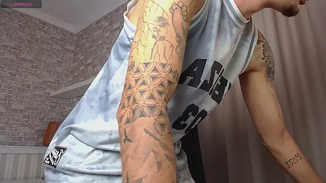 BrandonTate online show from 09/23/25, 10:29