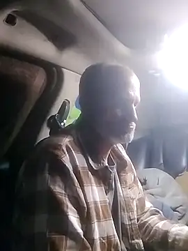 Snapshot of FloppyPickle4u chatting on 02/16/25, 08:32 FloppyPickle4u online show from 02/16/25, 08:32