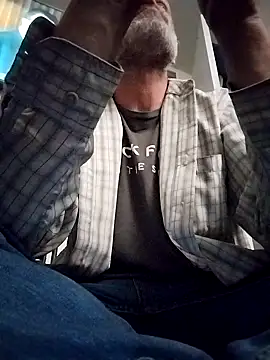 Snapshot of FloppyPickle4u chatting on 02/20/25, 03:56 FloppyPickle4u online show from 02/20/25, 03:56