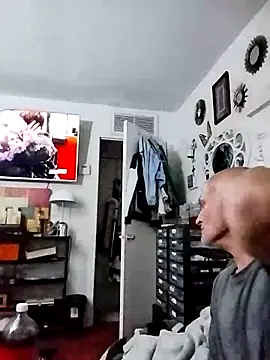 Snapshot of FloppyPickle4u chatting on 02/26/25, 07:09 FloppyPickle4u online show from 02/26/25, 07:09