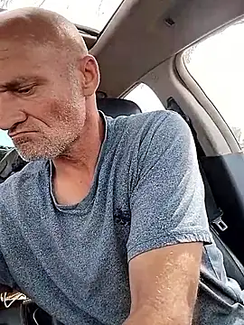 Snapshot of FloppyPickle4u chatting on 02/28/25, 07:35 FloppyPickle4u online show from 02/28/25, 07:35