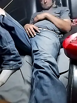 Snapshot of FloppyPickle4u chatting on 03/02/25, 11:31 FloppyPickle4u online show from 03/02/25, 11:31