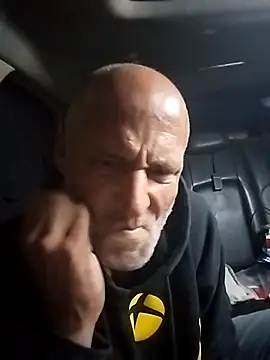 Snapshot of FloppyPickle4u chatting on 03/03/25, 05:42 FloppyPickle4u online show from 03/03/25, 05:42