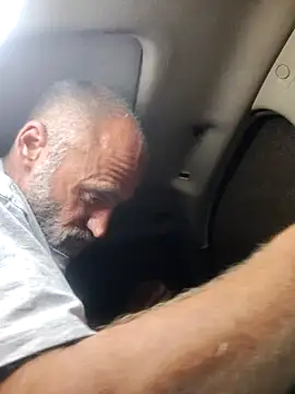 Snapshot of FloppyPickle4u chatting on 03/17/25, 06:29 FloppyPickle4u online show from 03/17/25, 06:29