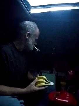 Snapshot of FloppyPickle4u chatting on 09/12/25, 01:55 FloppyPickle4u online show from 09/12/25, 01:55