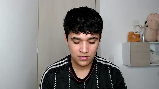 kaiine190 online show from 10/21/25, 10:27