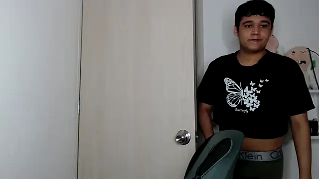 kaiine190 online show from 10/24/25, 11:06