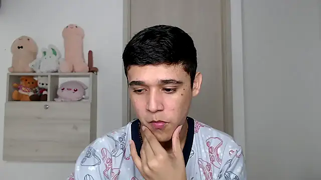 kaiine190 online show from 12/15/25, 06:50