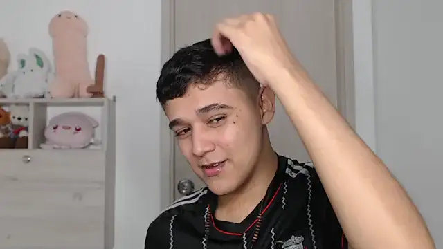 kaiine190 online show from 12/23/25, 08:23