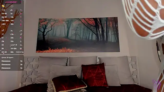 Snapshot of LunaRuso chatting on 02/09/25, 02:28 LunaRuso online show from 02/09/25, 02:28